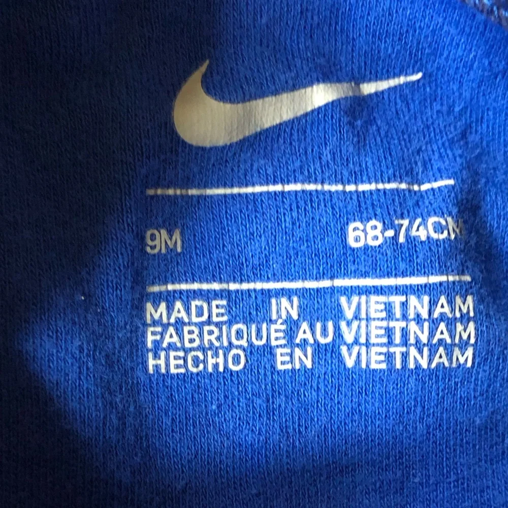 4/$20 Nike Blue & White long sleeve sleeper Jammie one piece snap front Sz 9 mo